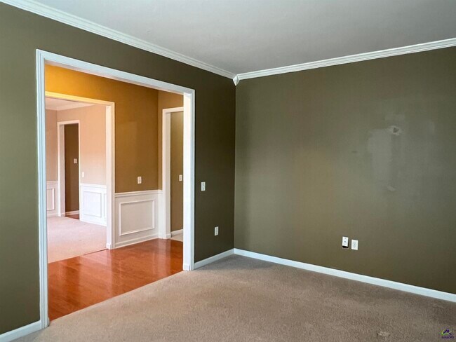 Foto del edificio - 312 Hearthwood Dr