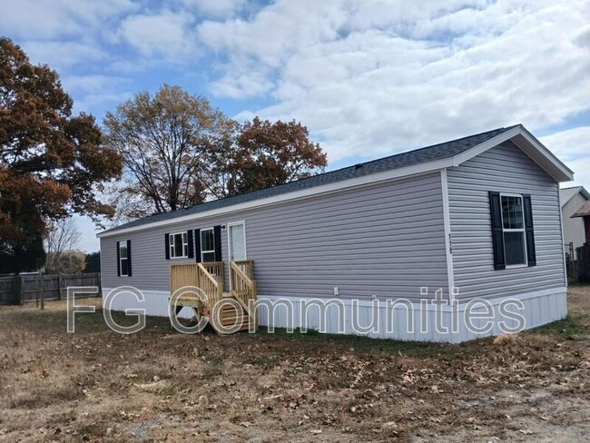 Building Photo - 119 Bobbys Loop