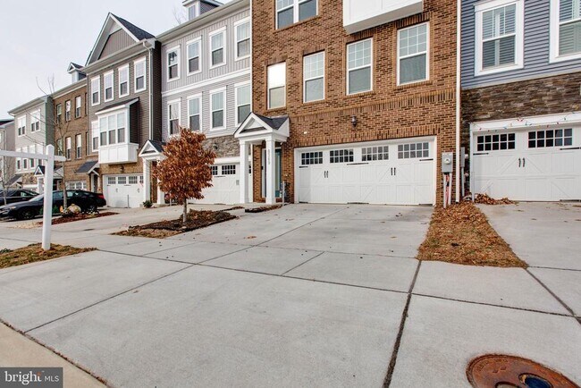 Foto del edificio - 8369 Meadowood Dr