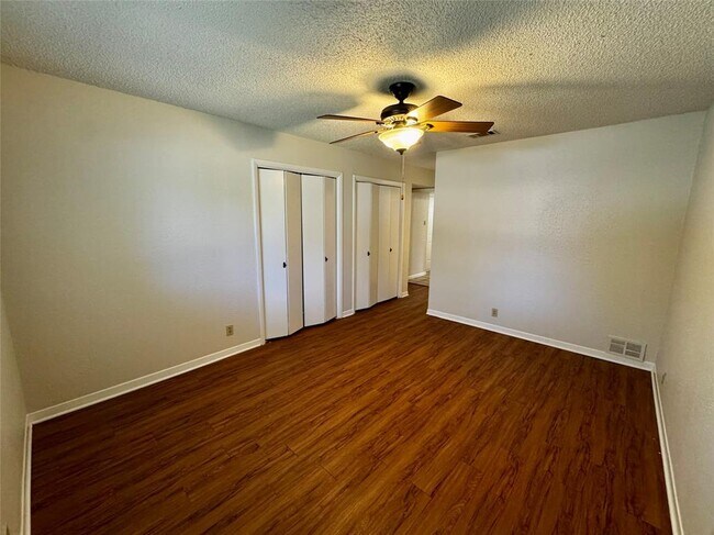 Foto del edificio - 6901 Argonne Forest Cove