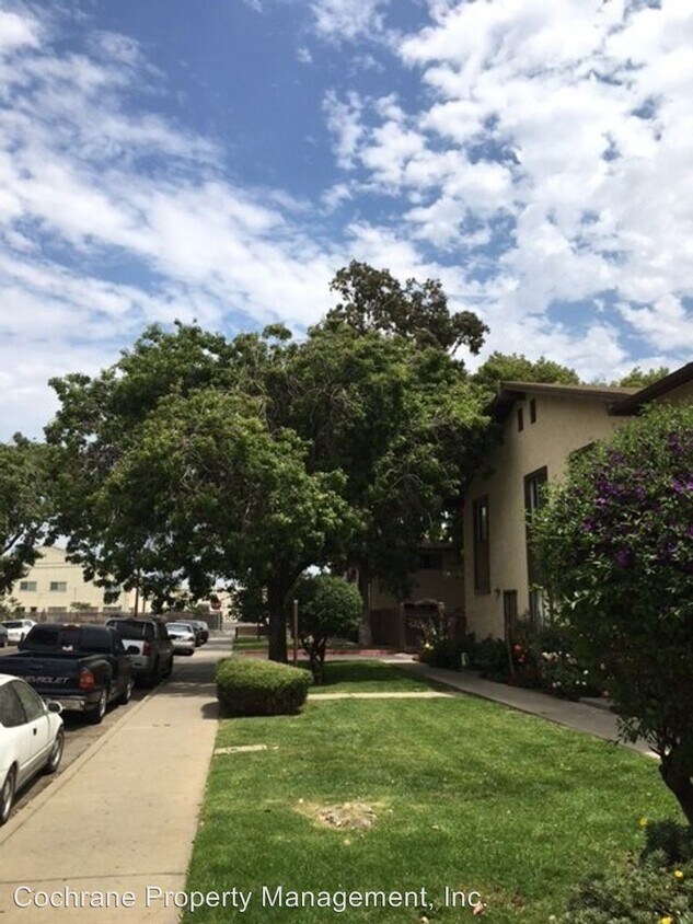 Primary Photo - 1000-1042 W Orange St