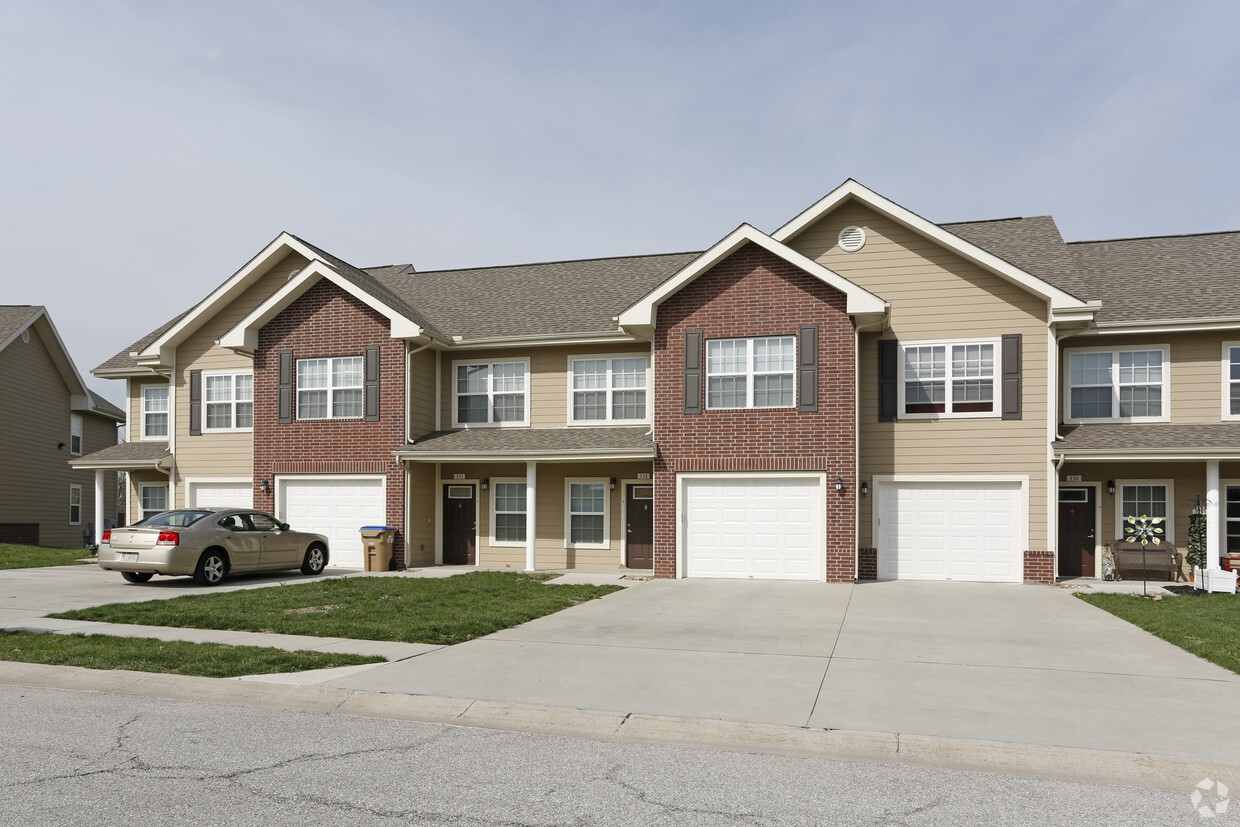 Building Photo - Ridgeway Villas at the Legends