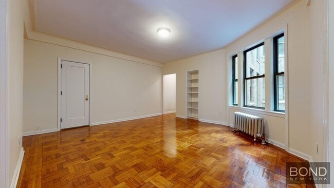 Building Photo - 55 W 55th St