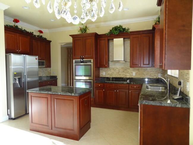 Building Photo - 21093 Bella Vista Cir