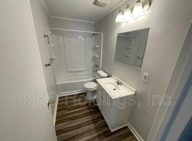 Foto del edificio - 1301 Grimes Rd