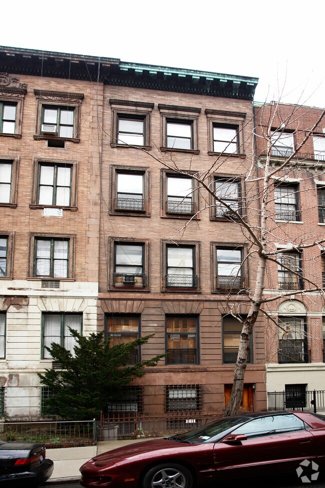 Building Photo - 319 W 75th St