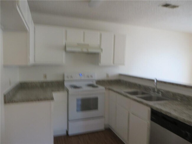 Building Photo - 2217 Katy Ln