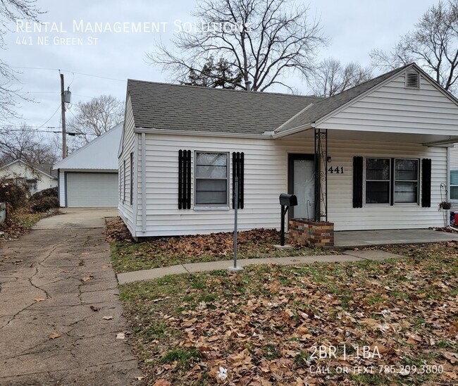 Building Photo - *2-CAR GARAGE* 441 NE Green St - 2 BED/1 BATH