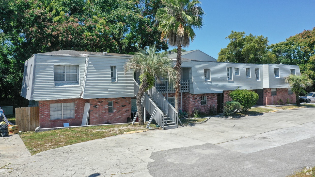 Building Photo - Cheri Court