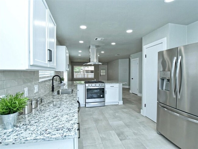 Building Photo - 1303 Green Terrace Dr