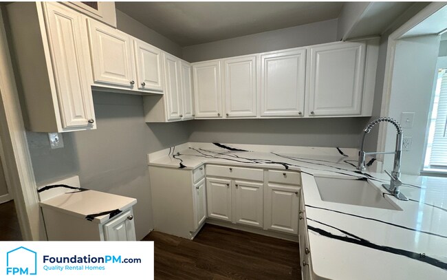 Foto del edificio - 4080 E Whitehaven Park Cir