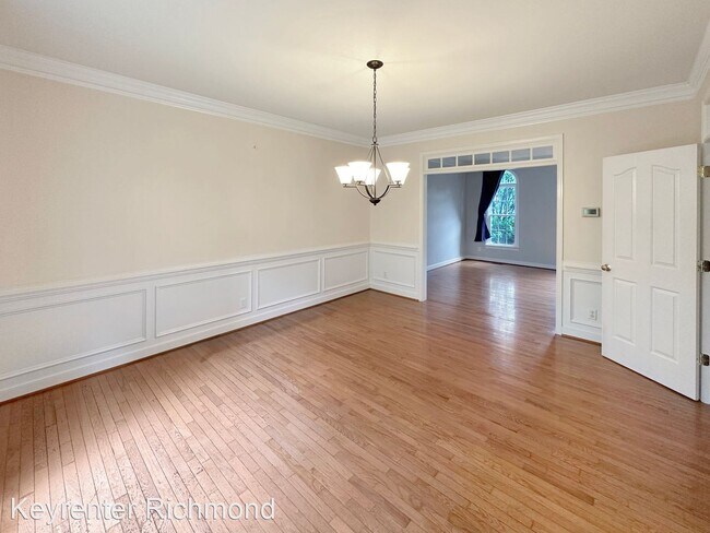 Building Photo - 5 br, 4.5 bath House - 4908 Sadler Place C...
