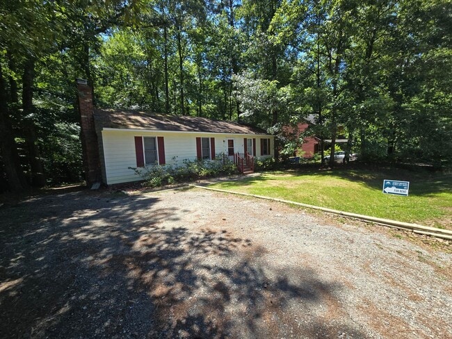 Building Photo - 1612 Celia Crescent