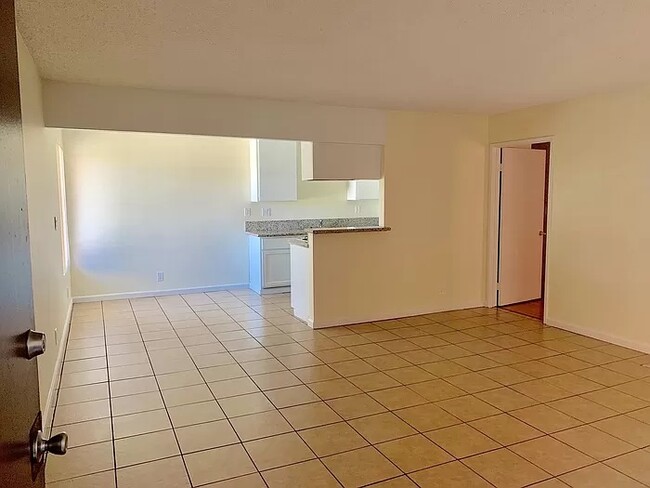 Building Photo - 3300 W Orange Ave