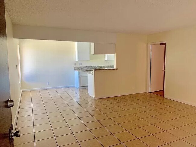Foto del edificio - 3300 W Orange Ave