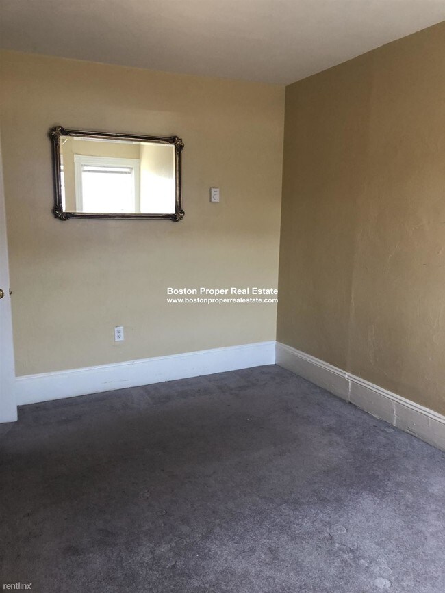 Building Photo - 1 br, 1 bath  - 48 Hereford St # 5A