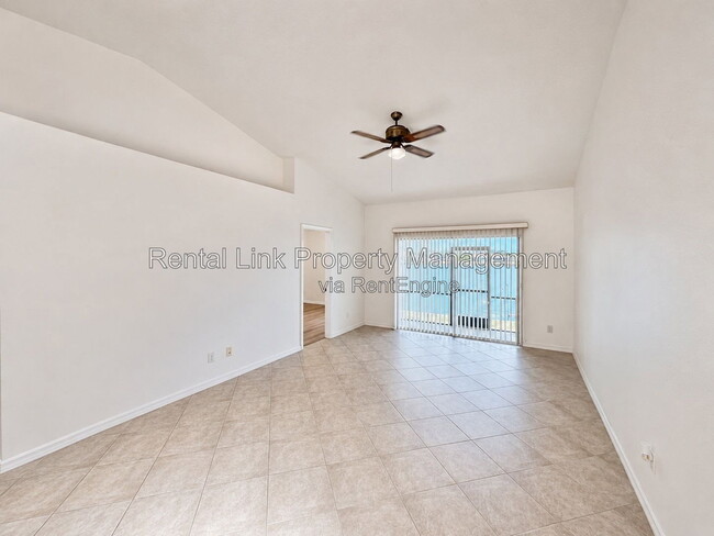 Foto del edificio - 320 SW 3rd Pl