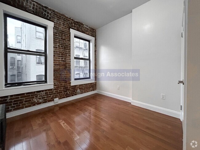 Building Photo - 309 W 111th St