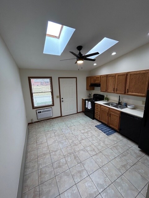 Building Photo - 1555 Windridge Pl
