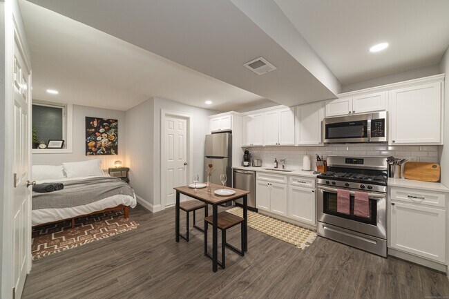 Foto del edificio - 544 Whitney Ave