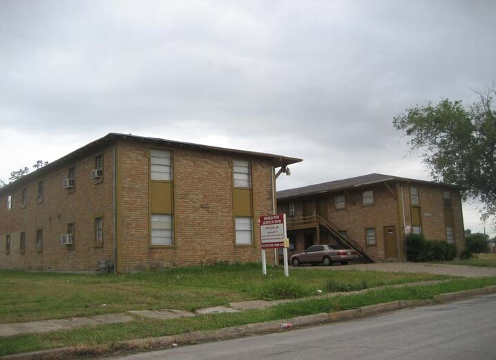 Primary Photo - Reed Manor