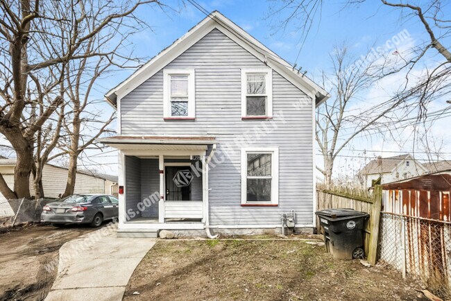 Building Photo - 3-Bedroom Home within Detroit Shoreway Nei...