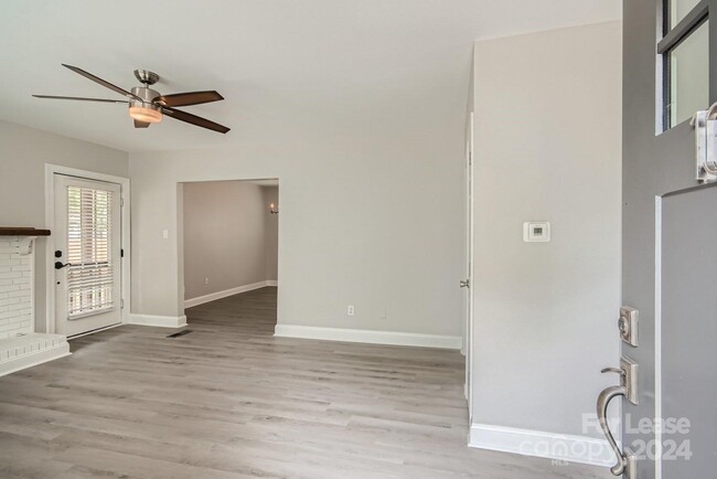 Building Photo - 1301 Lattimore St