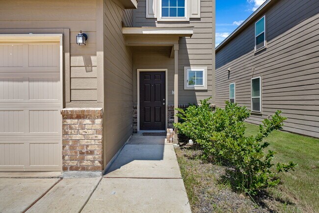 Foto del edificio - 7327 Tradinghouse Ln