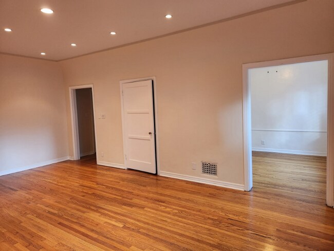 Foto del edificio - 6217 Orange St