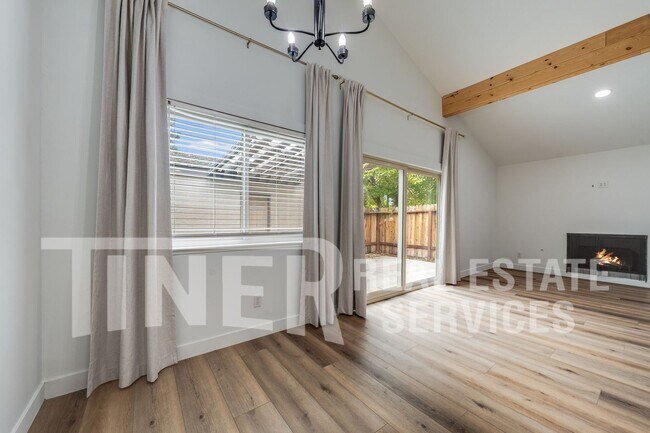 Foto del edificio - 324 Bridge Pl