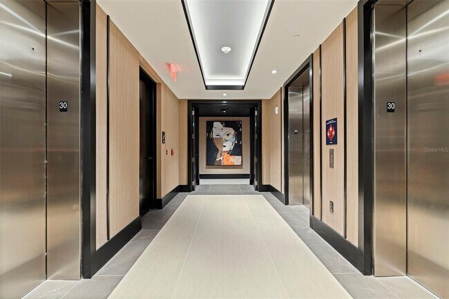 Foto del edificio - 275 1st Ave S