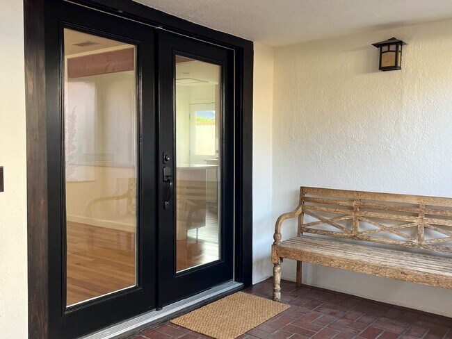 Foto del edificio - 3751 Valleybrink Rd