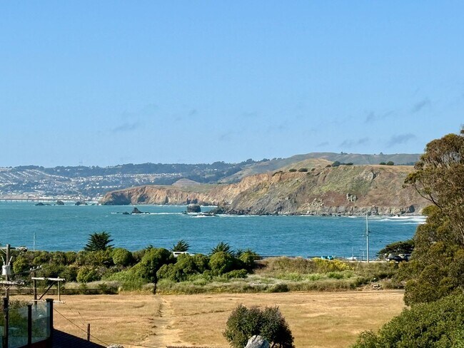 Foto del edificio - 1383 Grand Ave