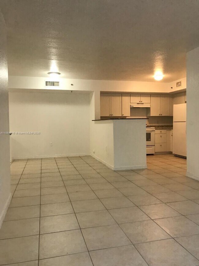 Foto del edificio - 13800 NE 3rd Ct
