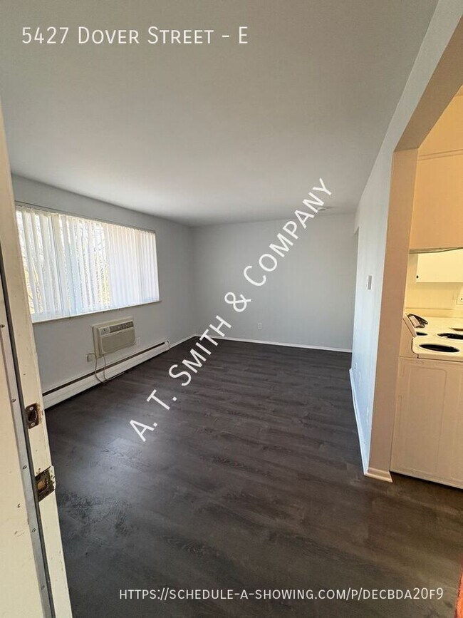 Foto del edificio - 5427 Dover St