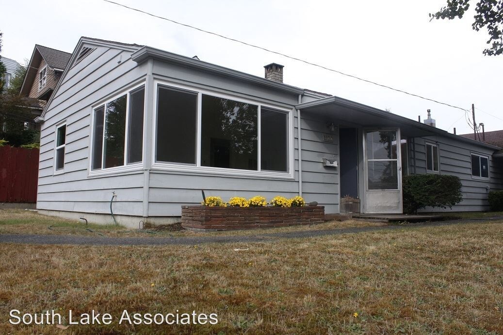 Primary Photo - 3706 Sunnyside Ave N