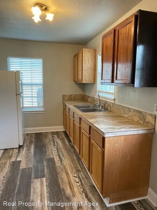 Building Photo - 3 br, 1 bath House - 3500 Wood Ave.