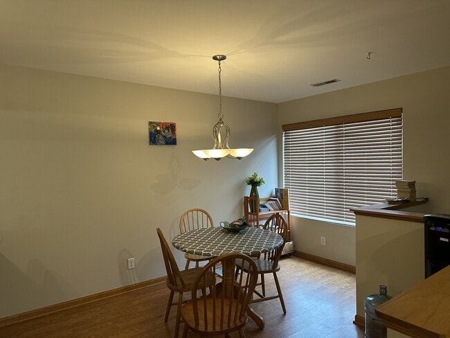 Building Photo - 7417 Thomas Dr