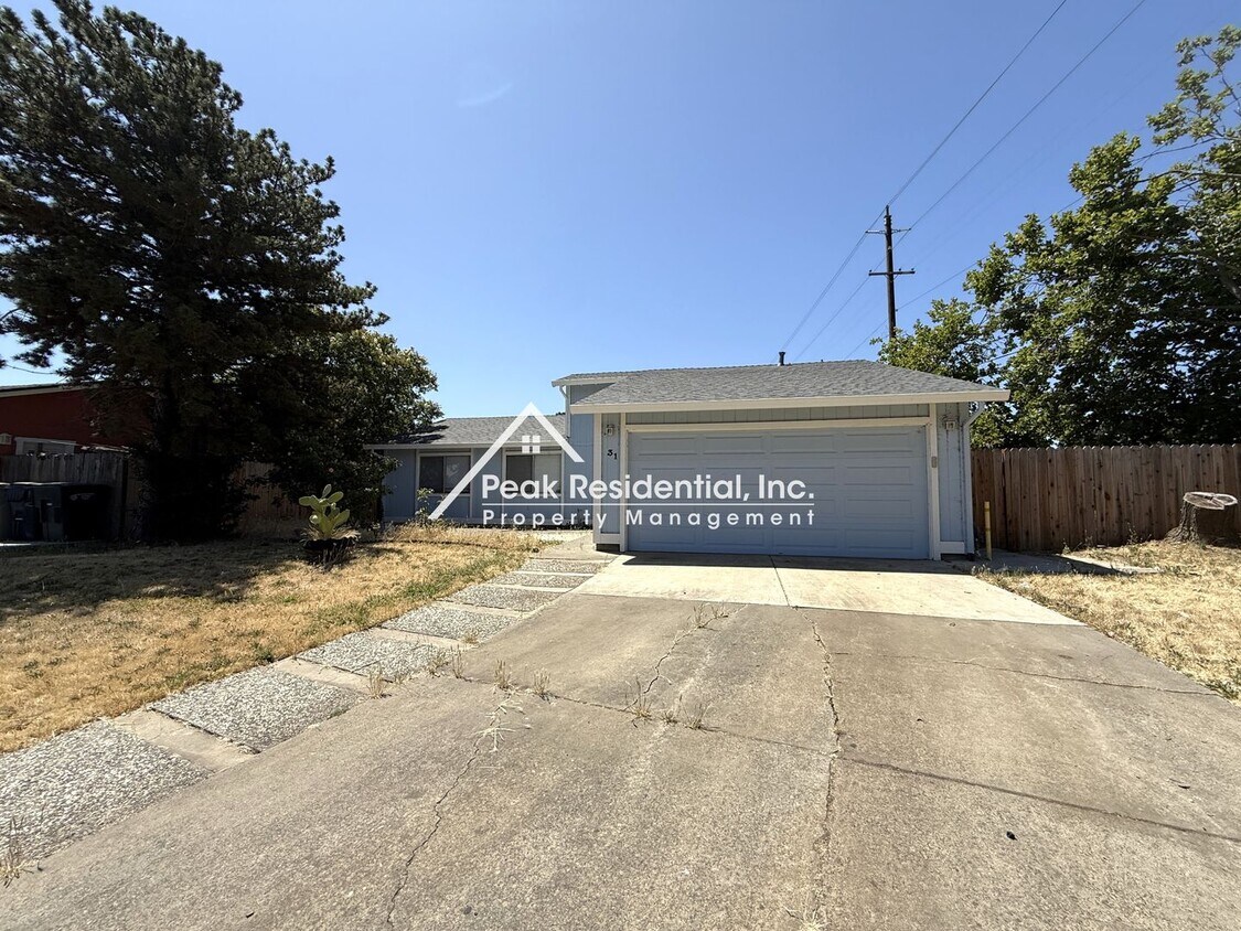 Building Photo - Wonderful 3bd/2ba Sacramento Home with Gar...