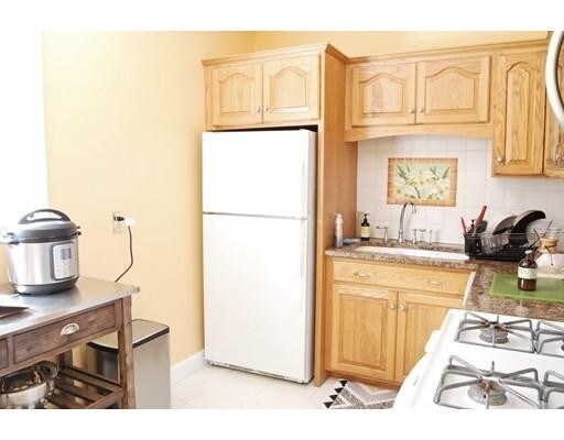 Building Photo - 98 Sewall Ave