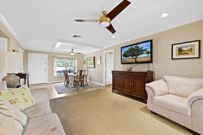 Building Photo - 13771 Via Aurora