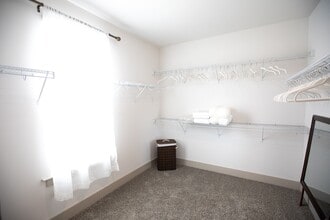 Building Photo - Berkmar Landing Apartments