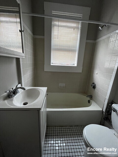 Foto del edificio - 48 JFK St. Unit 15