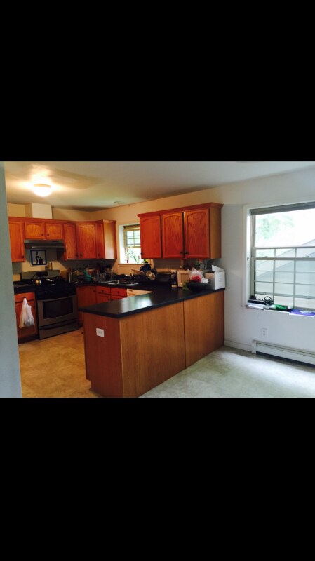 Foto del edificio - 88 Hockanum Rd