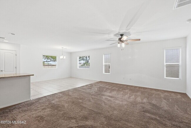 Building Photo - 1337 W Vuelta del Yunque