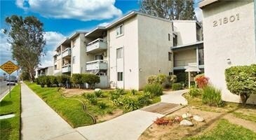 Foto del edificio - 21801 Roscoe Blvd