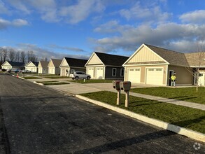 Building Photo - 259 Liam Ln