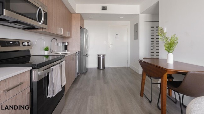 Foto del edificio - 1025 E 25th St