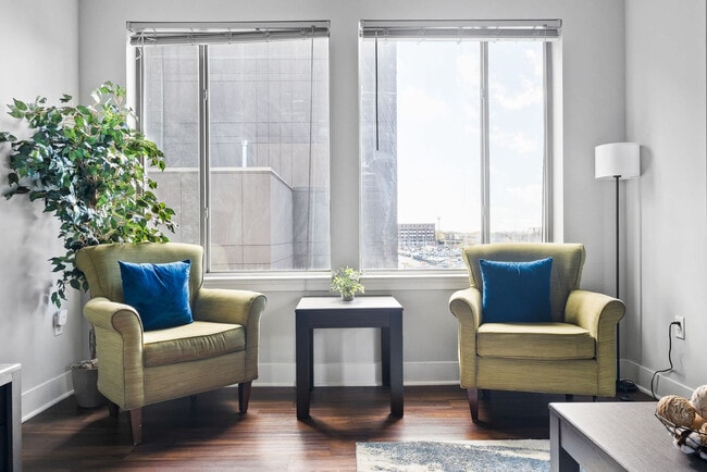 Building Photo - 235 S Delaware St