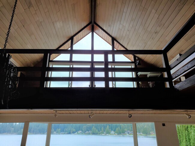 Foto del edificio - 14703 W Lake Goodwin Rd